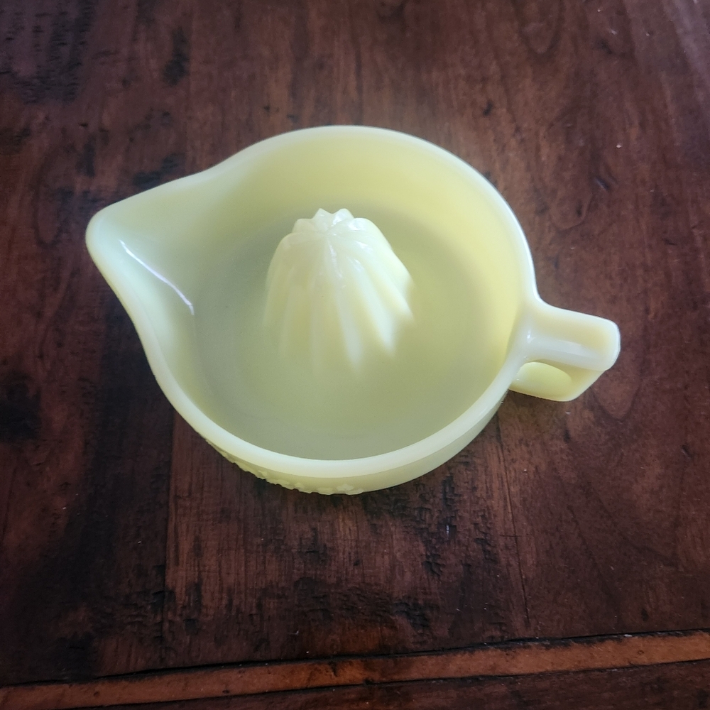 Vintage McKee Sunkist Juicer